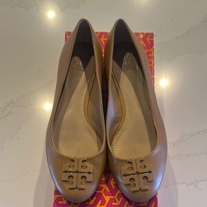 Tory Burch Tan Flats Timeless Elegance
